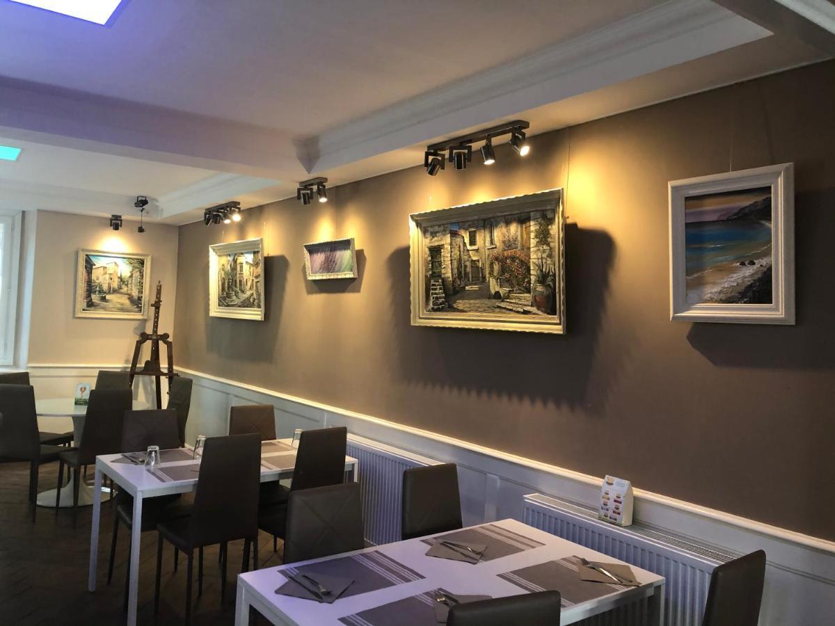 Hotel D'Artiste Pierrefontaine-les-Varans Exterior photo